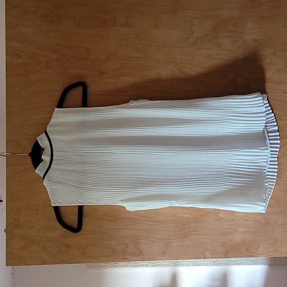 Medium white blouse from DKNY - Picture 2 of 3